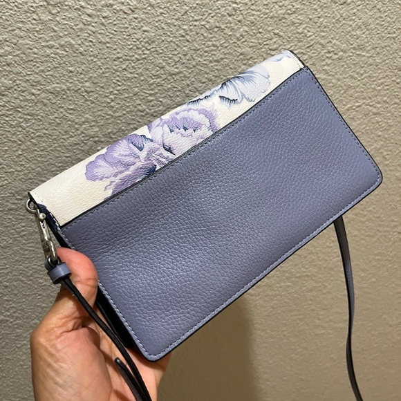 Coach Foldover Kaffe Fassett Crossbody. ( Limited Edition ) - Picture 3 of 7